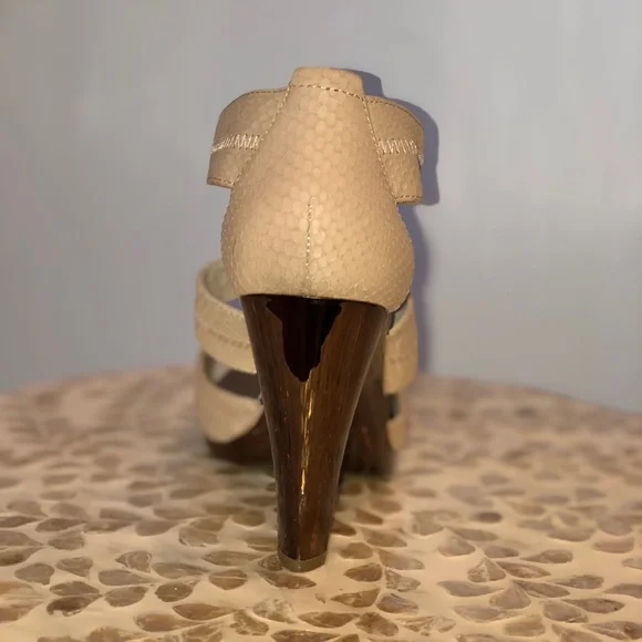 Michael Kors Bronze Metallic & Taupe Faux Snake Skin Pumps - Zipper Front - 8.5 - Picture 9 of 14